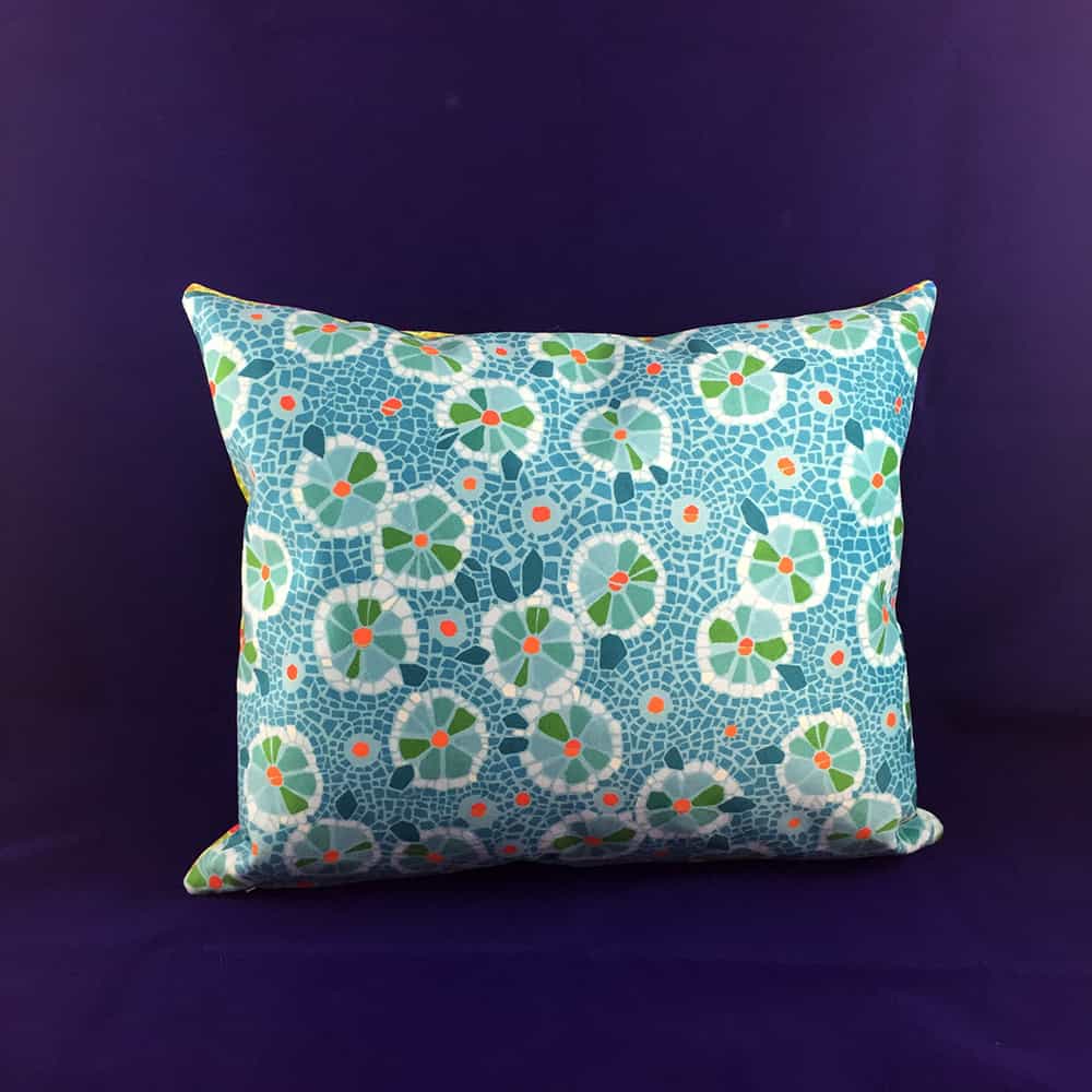 Coussin en velours citrons bleus, Bouts de chiffons